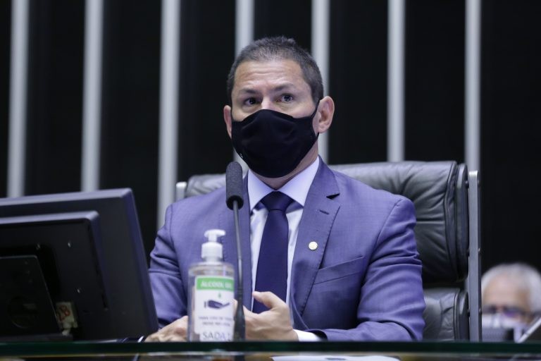 Bolsonaro anuncia início das obras do linhão Manaus-Boa Vista