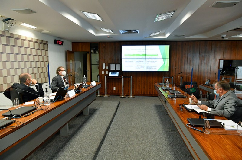 Prazo para atualização da Lei do Fundeb precisa ser prorrogado, defendem debatedores