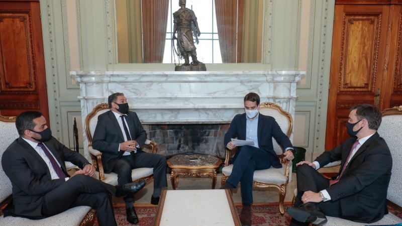 De roupa íntima a joias, veja o que será leiloado pelos Correios