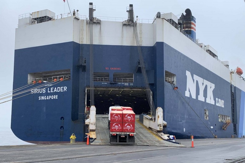 Versatilidade do Porto de Paranaguá garante embarque de madeira sem contêineres