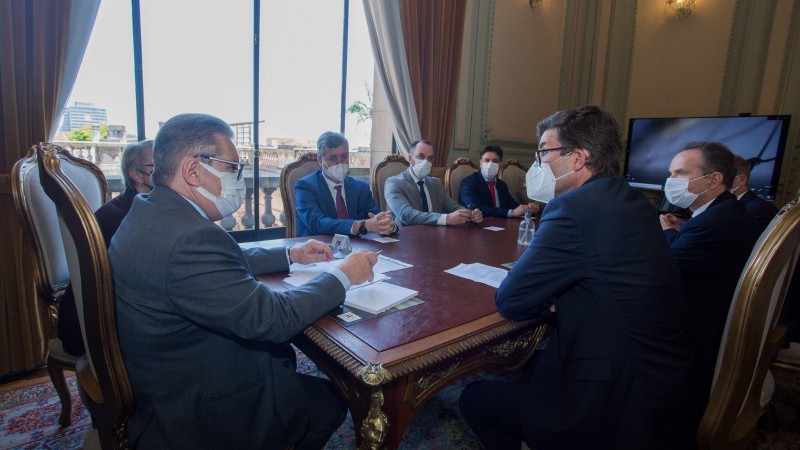 No Palácio Piratini, vice-governador recebe embaixador da Alemanha no Brasil