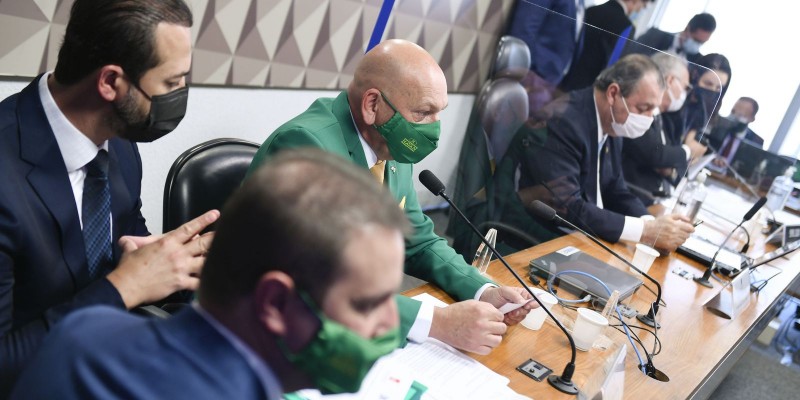 Câmara recebe iluminação azul em campanha sobre surdez