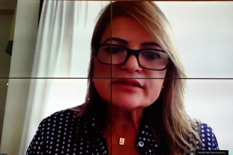 Projeto prevê a participação de advogado na defesa de recursos contra infrações de trânsito