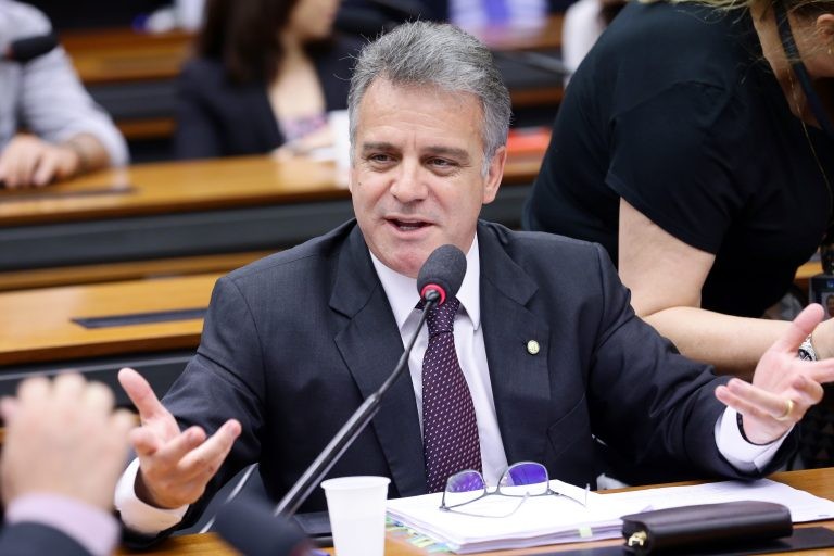 Comissão debate critérios para a compra de tratores com verbas do Orçamento