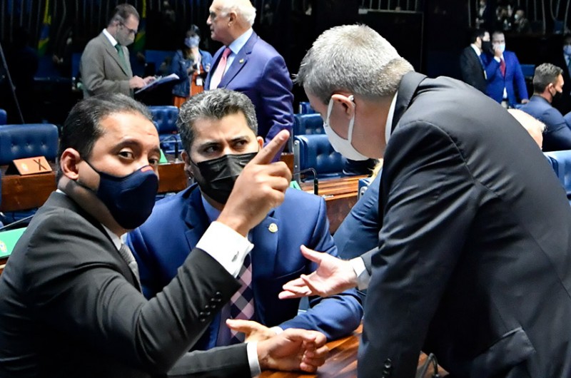 Pedido de vista adia análise de PL da portabilidade da conta de luz