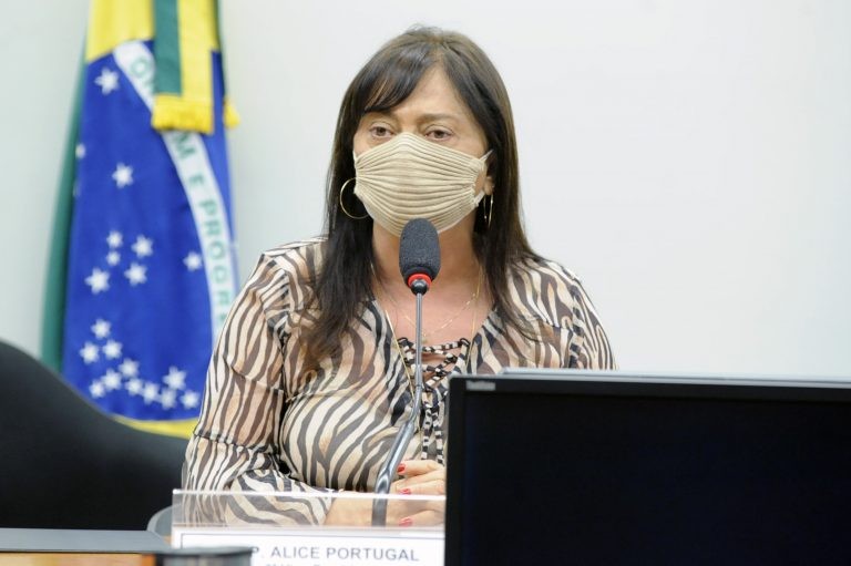 Renan prevê entregar relatório final da CPI a partir do dia 22 de setembro