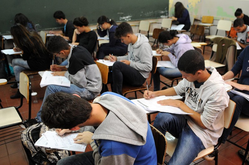 CE fará reunião na sexta para discutir Enem 2021