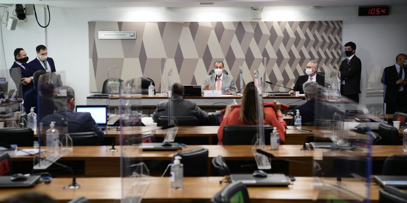 Governo não emite novos Avisos e Alertas e autoriza retorno parcial de público nas competições esportivas