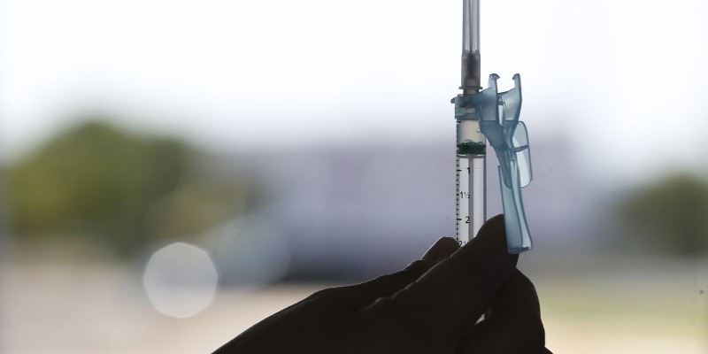 Complexo da Maré receberá segunda dose da vacina na próxima semana