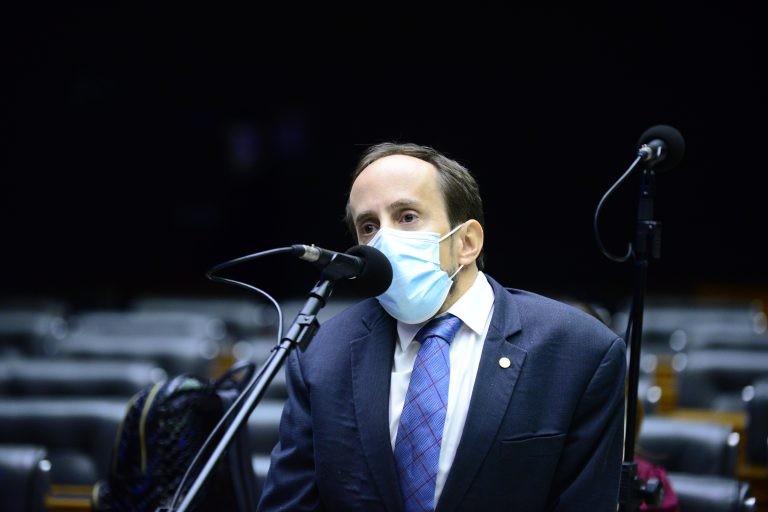 Comissão rejeita anistia de multas para motoristas de ônibus que aderiram à greve de caminhoneiros