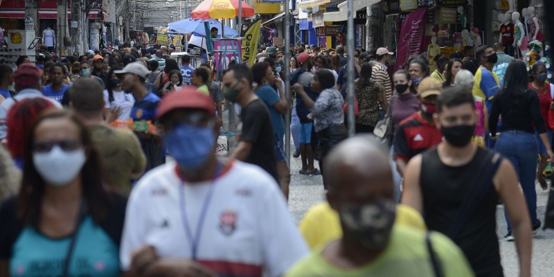 Brasil registra 202 mortes por covid-19 em 24 horas