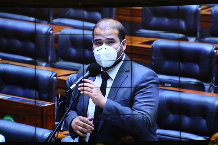 CCJ aprova acesso de ex-gestor público a contratos de parceria com organizações da sociedade civil