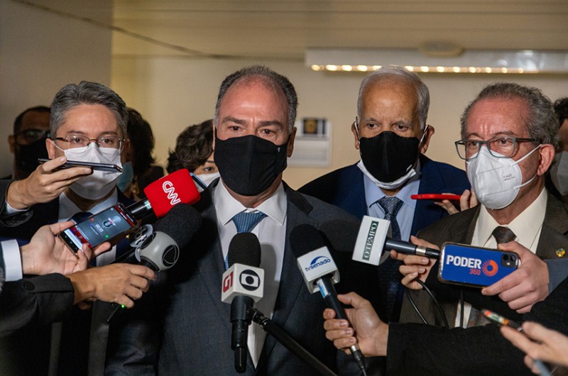 Fernando Bezerra se reúne com críticos da PEC dos Precatórios em busca de consenso