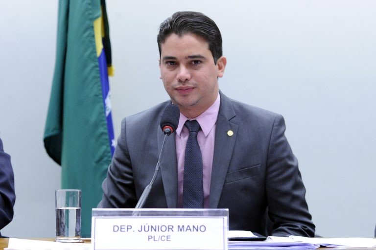 Comissão da PEC que dificulta a criação de novos encargos a municípios elege presidente