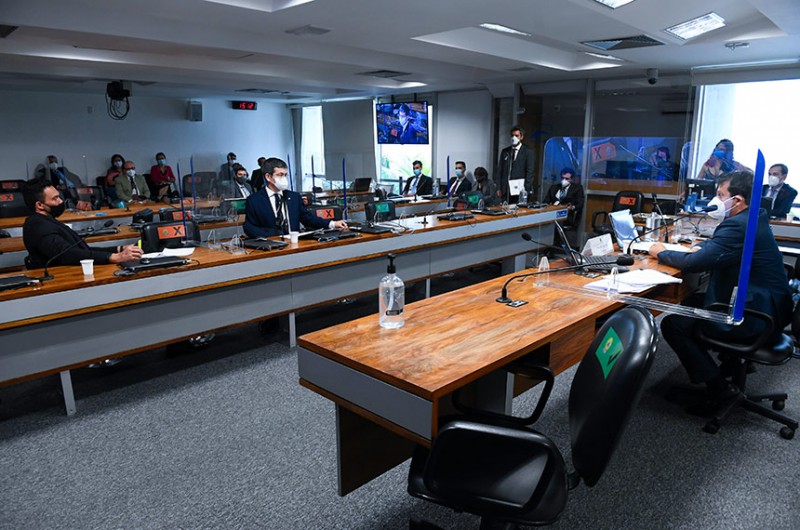 Senadores e deputados debatem crise migratória internacional na sexta