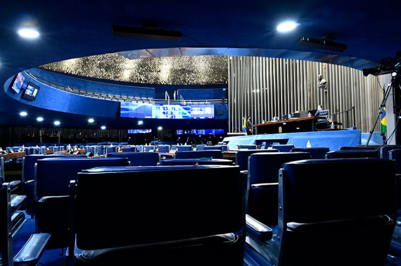 Governo do Amazonas recebe mais 84.950 doses de vacinas contra a Covid-19