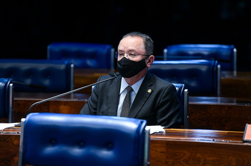 Zequinha Marinho defende investimentos federais na formação de pesquisadores