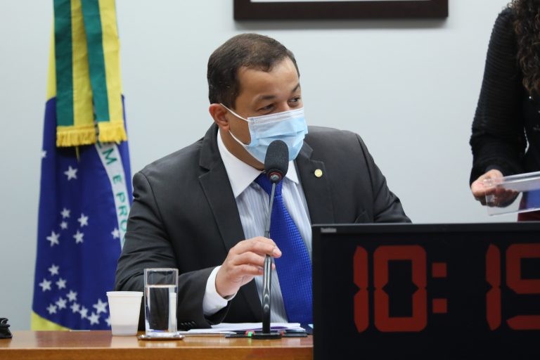 PM e PF apreendem 1.080 quilos de maconha no Norte do Estado