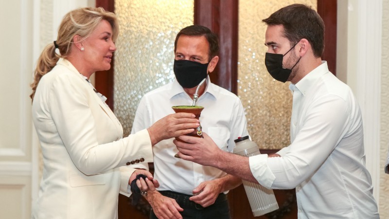 Leite recebe visita institucional de João Doria, governador de SP