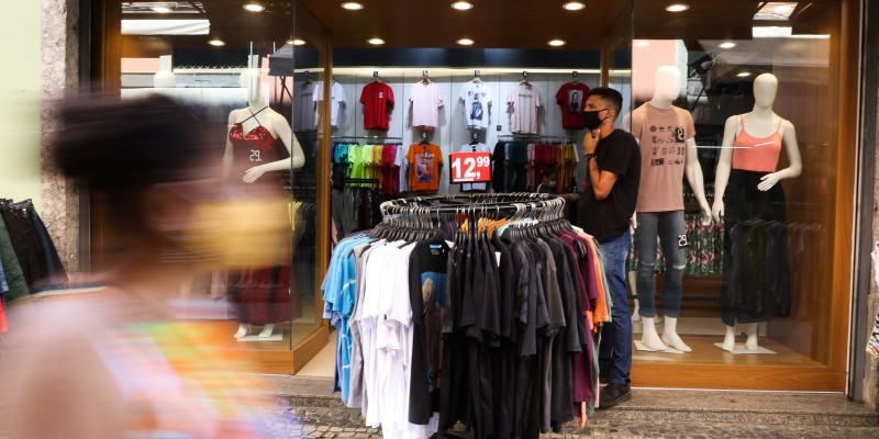 Marcelo Castro afirma que Guedes e Campos Neto devem explicações sobre offshore