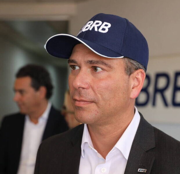 Ex-presidente do BRB é preso e transferido para a Papuda