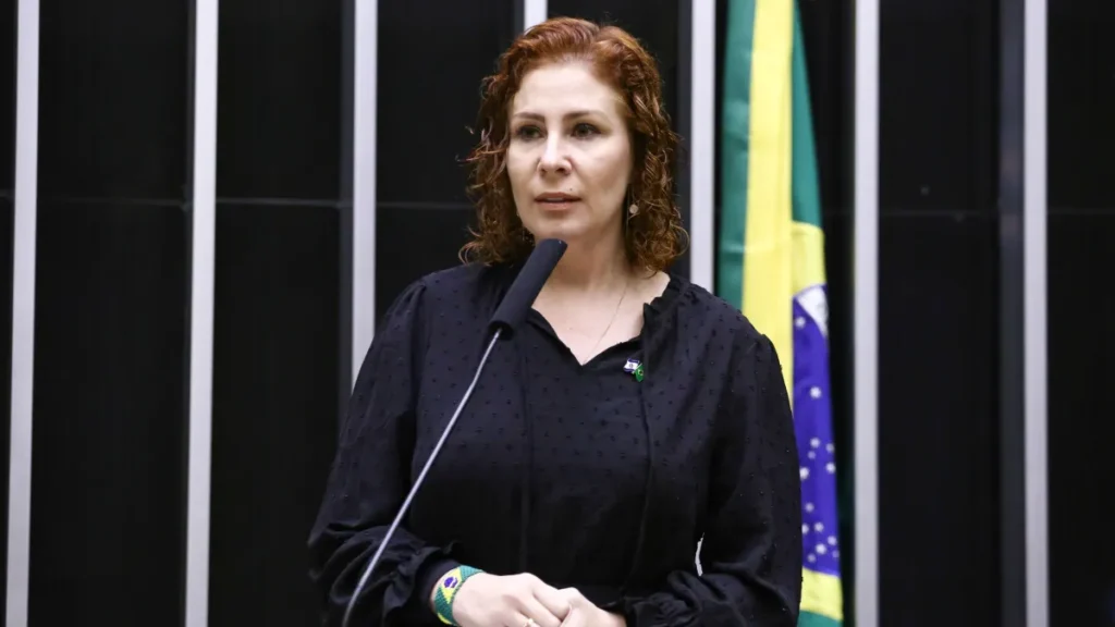 Justiça italiana barra extradição de Zambelli e determina sua soltura