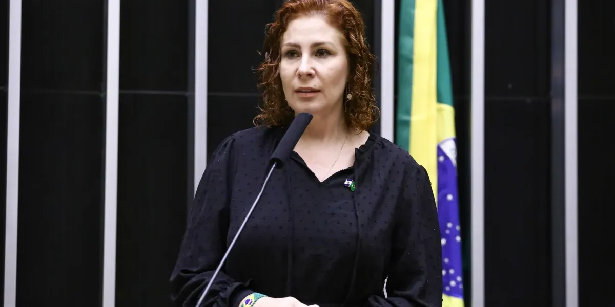 Justiça italiana barra extradição de Zambelli e determina sua soltura