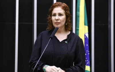 Justiça italiana barra extradição de Zambelli e determina sua soltura